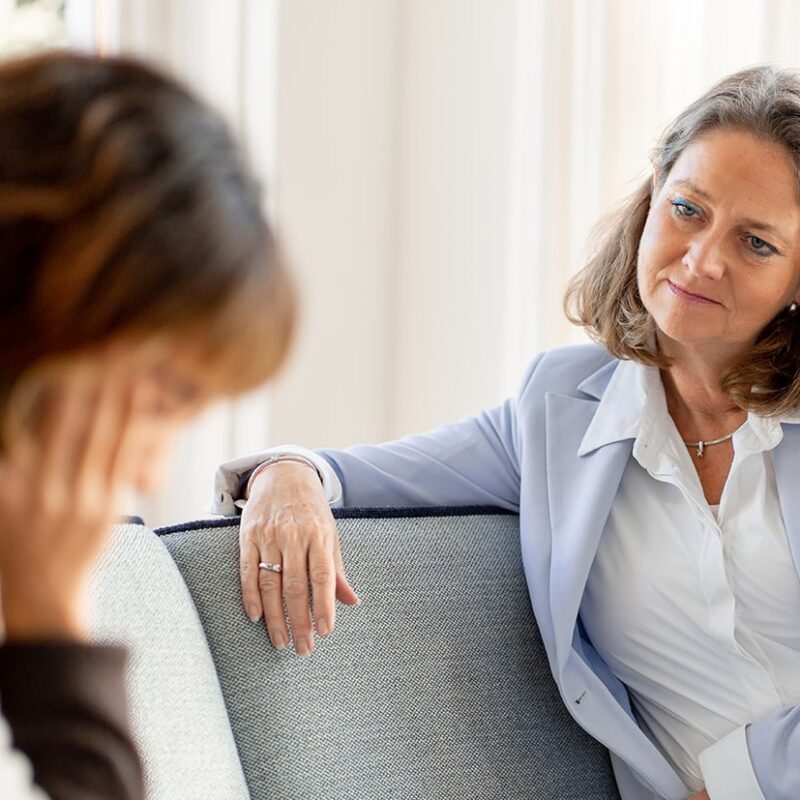 how to handle loneliness with expats